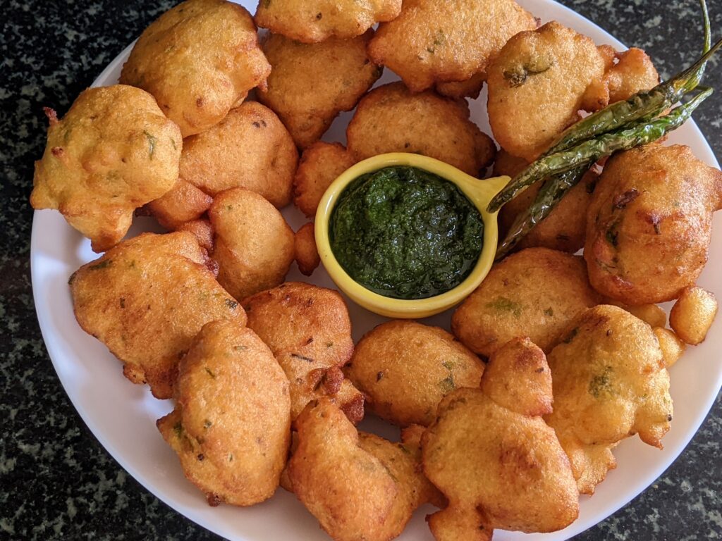 moong-dal-pakoda